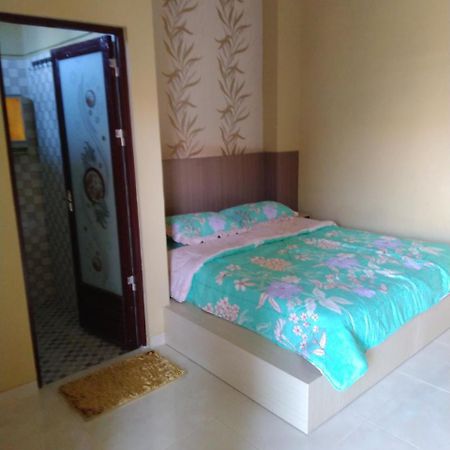 R3 Brawijaya Homestay Banyuwangi  Exterior foto