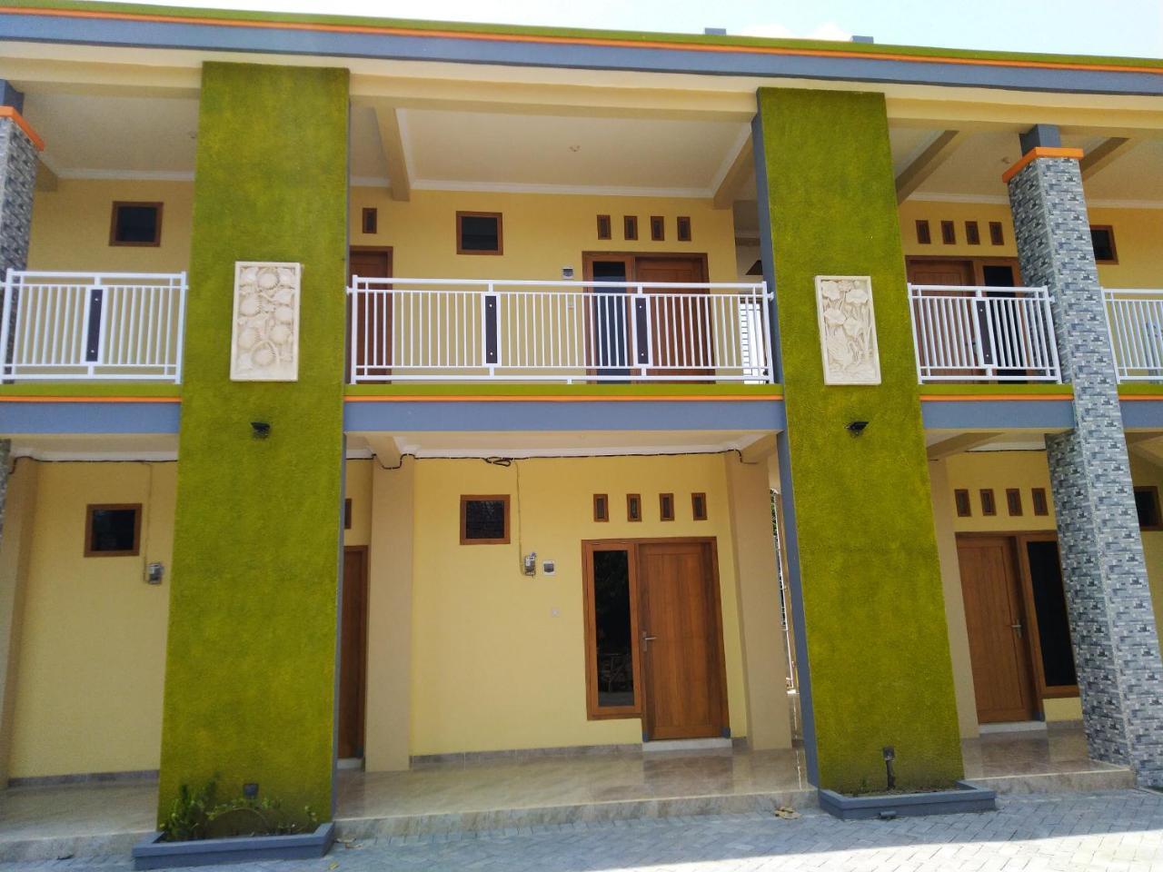 R3 Brawijaya Homestay Banyuwangi  Exterior foto