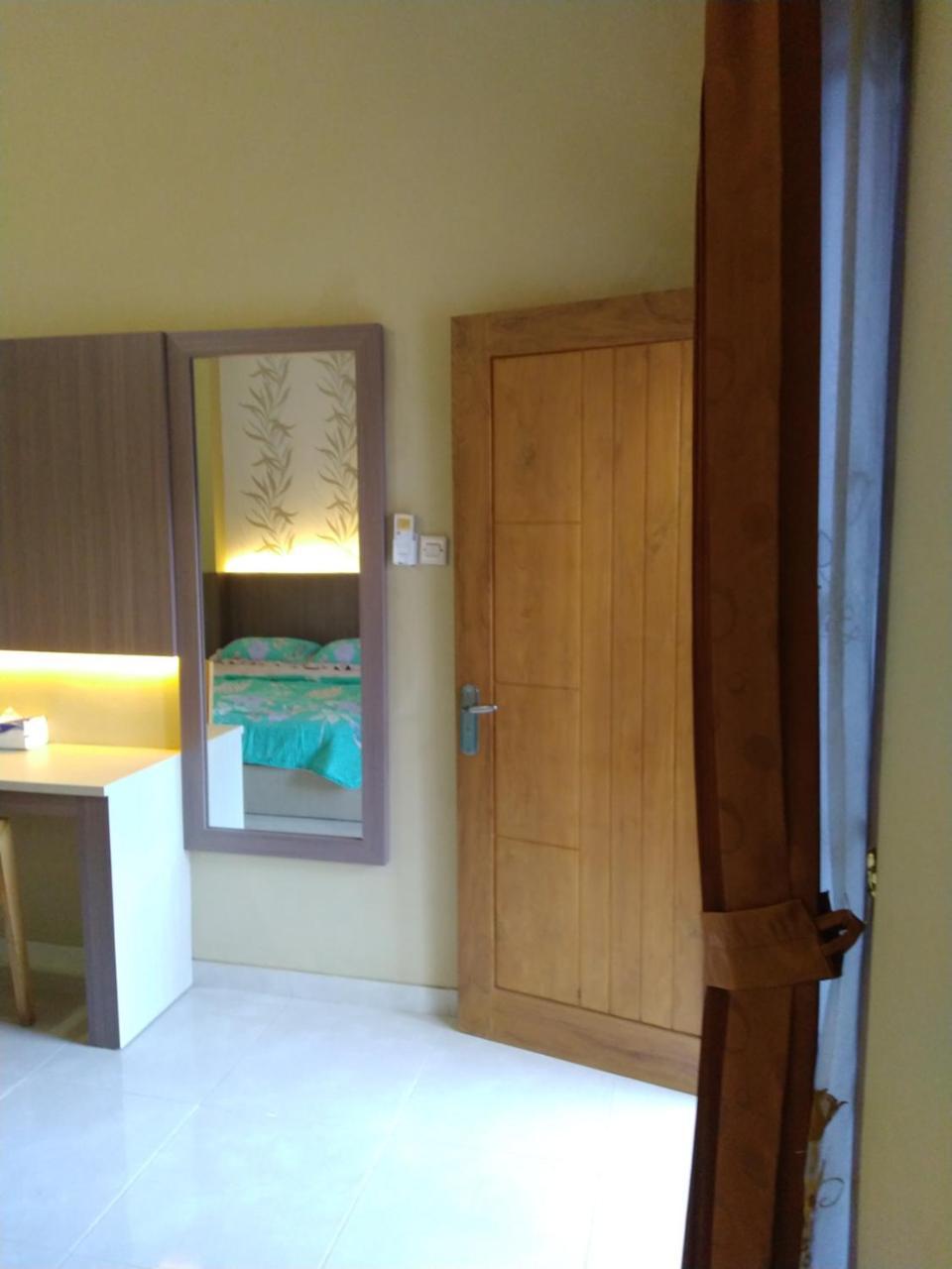 R3 Brawijaya Homestay Banyuwangi  Exterior foto