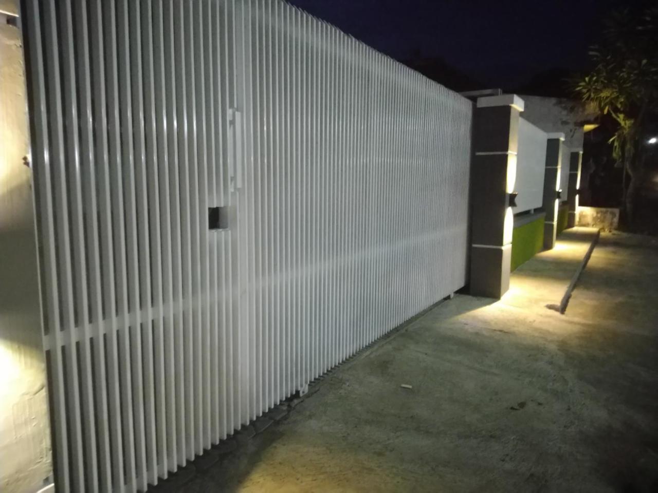 R3 Brawijaya Homestay Banyuwangi  Exterior foto