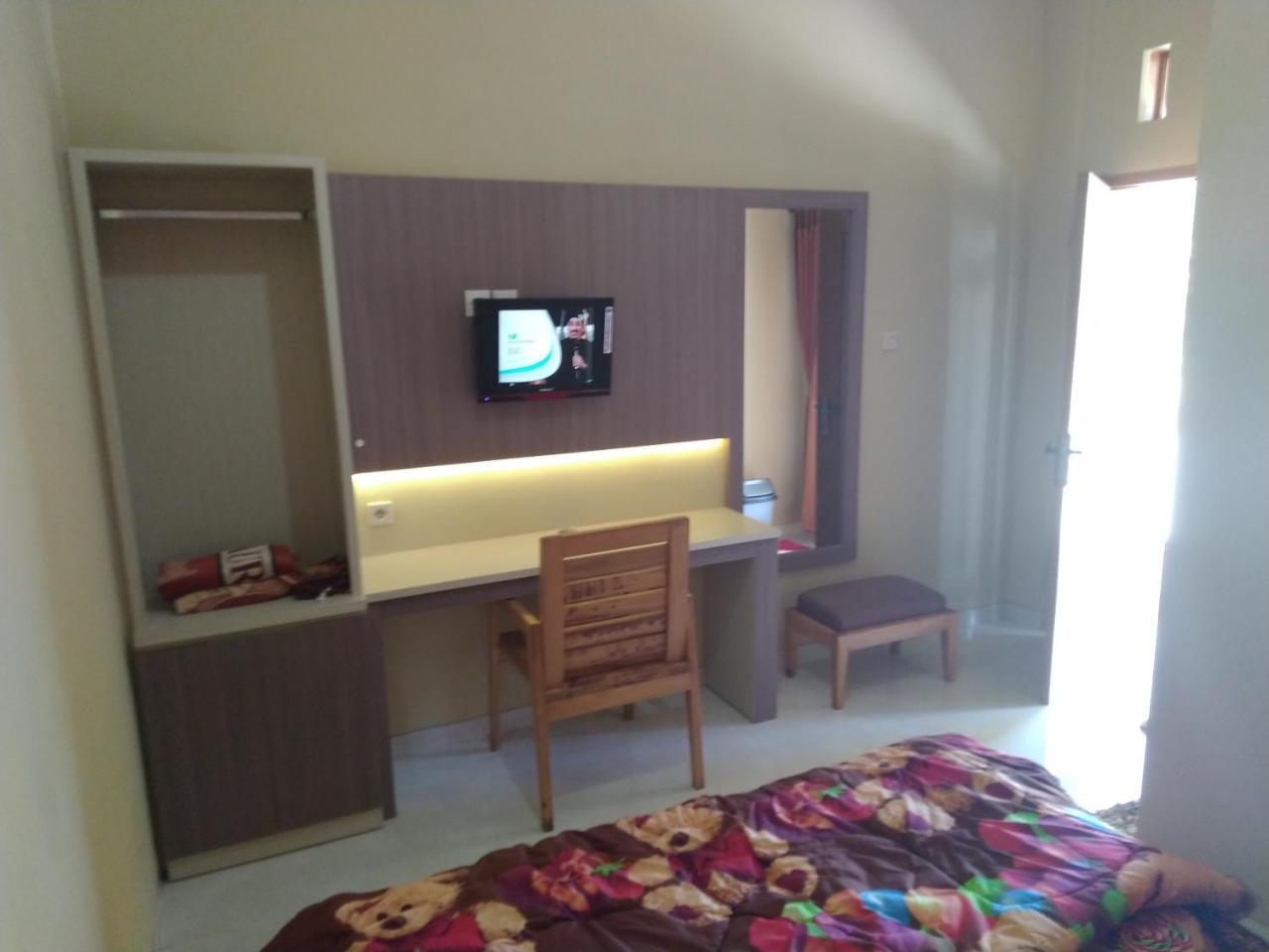 R3 Brawijaya Homestay Banyuwangi  Exterior foto