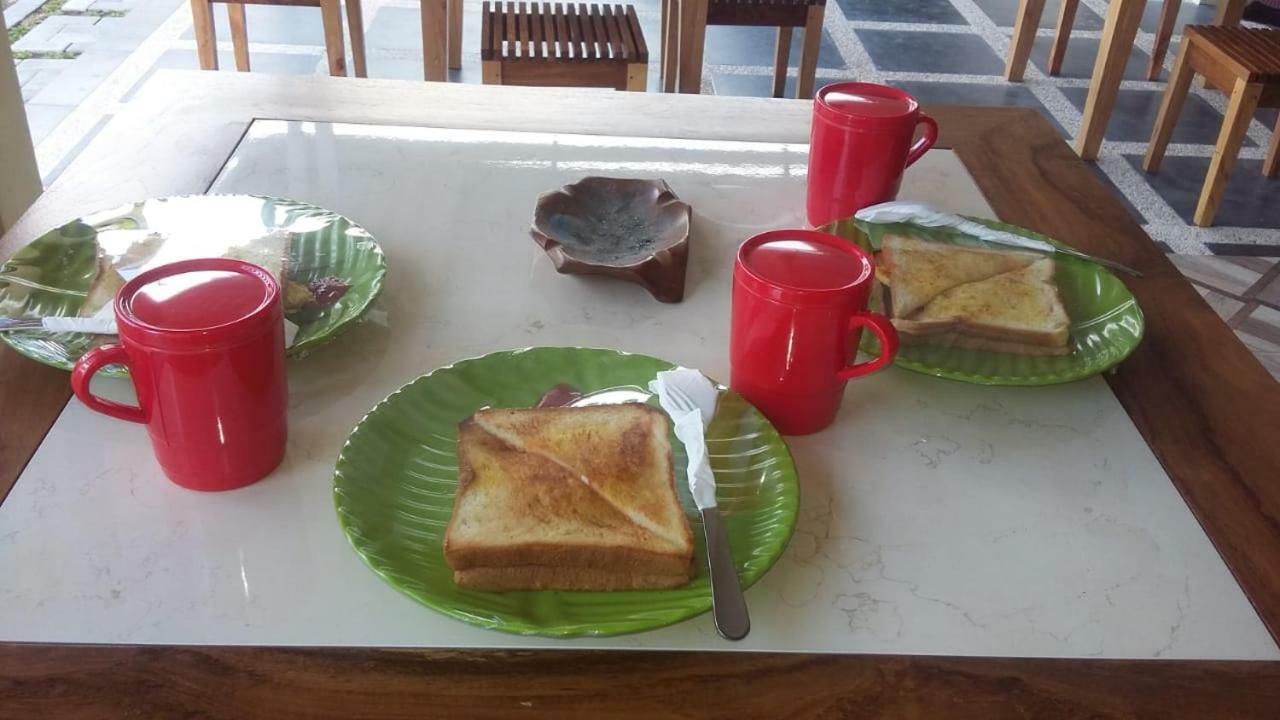 R3 Brawijaya Homestay Banyuwangi  Exterior foto